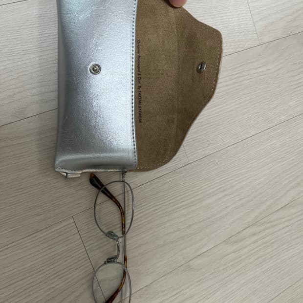 페이크미 루이스제품 판매