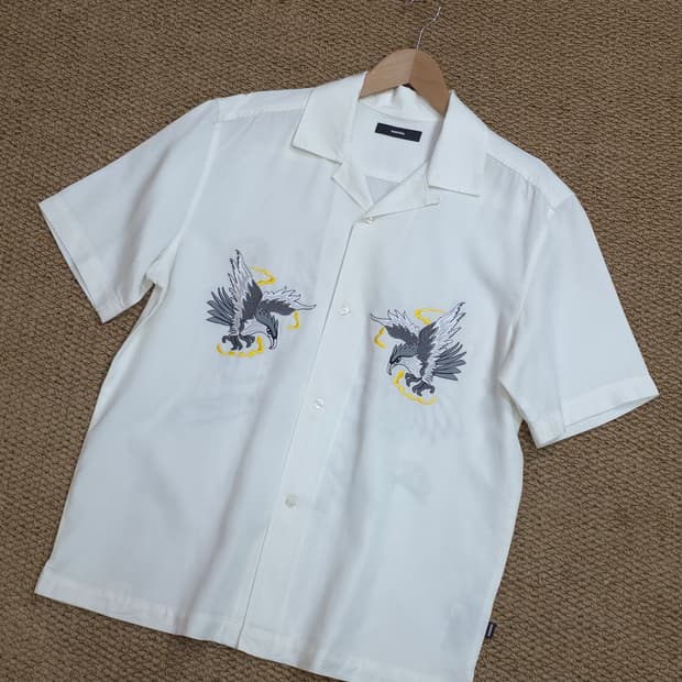 디젤 스페인판 독수리 자수 셔츠