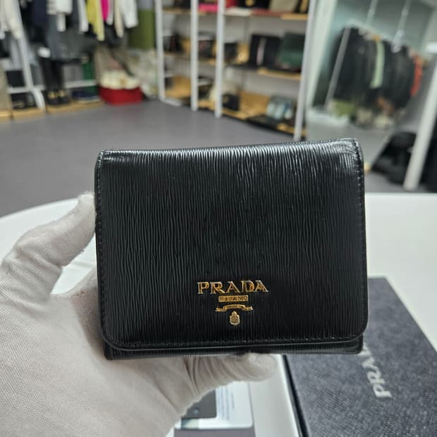 [50%세일] 프라다 사피아노 중지갑
