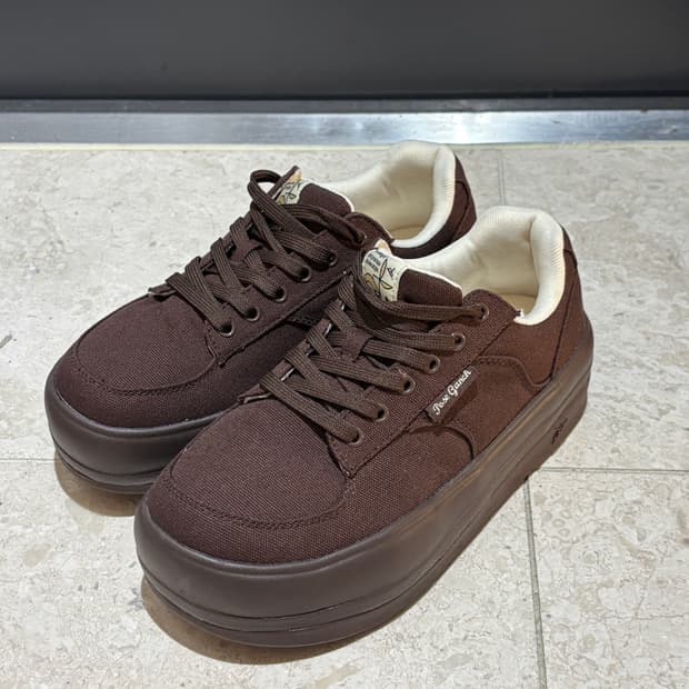 포즈간츠 브라운 스니커즈 260