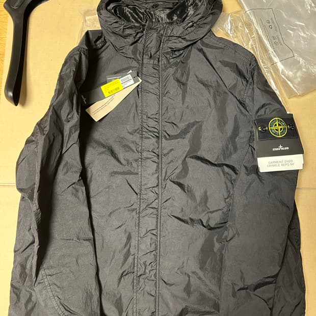 (새상품. 정품QR) [2XL] 스톤 아일랜드 S0A23 크링클랩스 R-