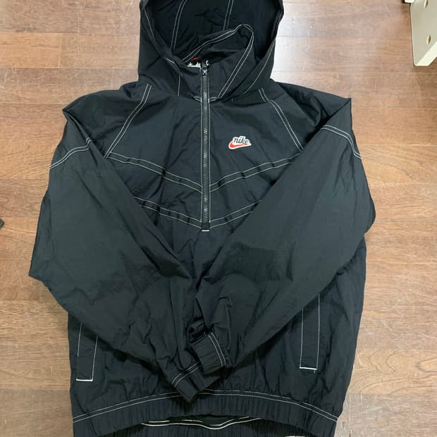 나이키 바람막이 m사이즈