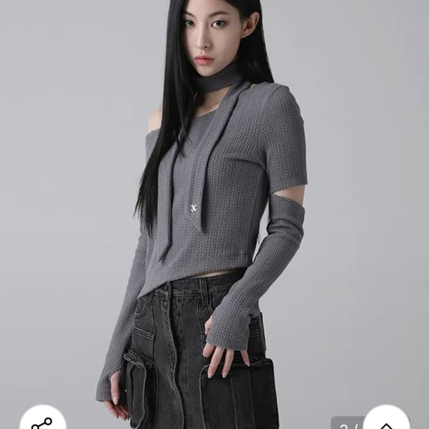 어반드레스 Bonnie Off-shoulder Scarf T-shirt 