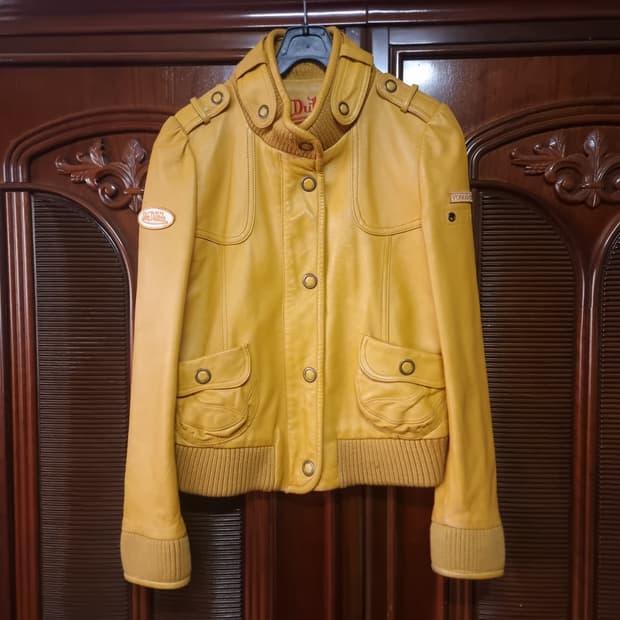 VON DUTCH Y2K MUSTARD LEATHER JAKET