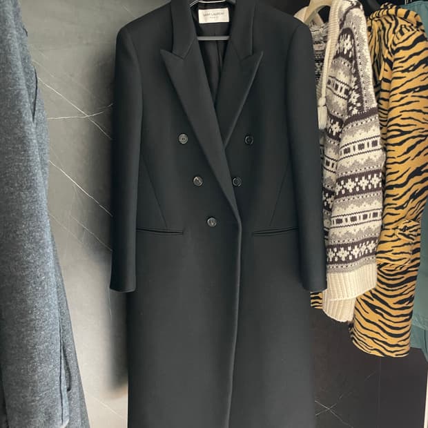 생로랑 더믈 롱코트 54사이즈 팝니다