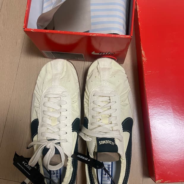 나이키 자크뮈스 문슈즈 275