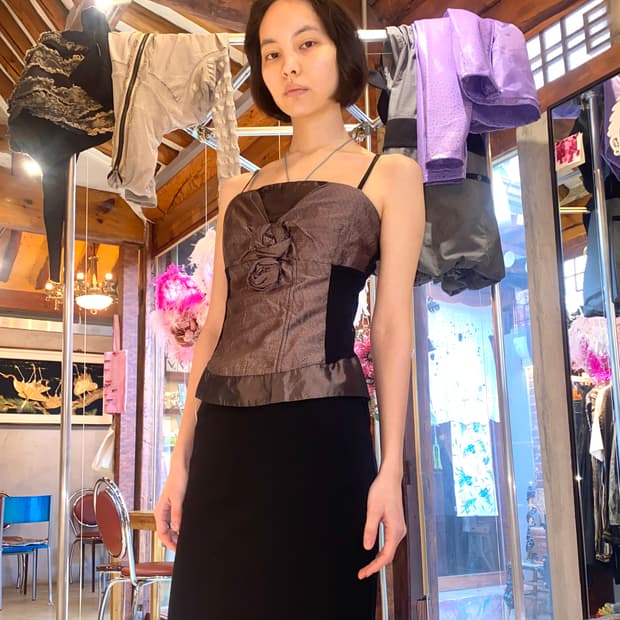 [Made in Italy] 로맨틱 로즈 아플리케 코르셋 탑