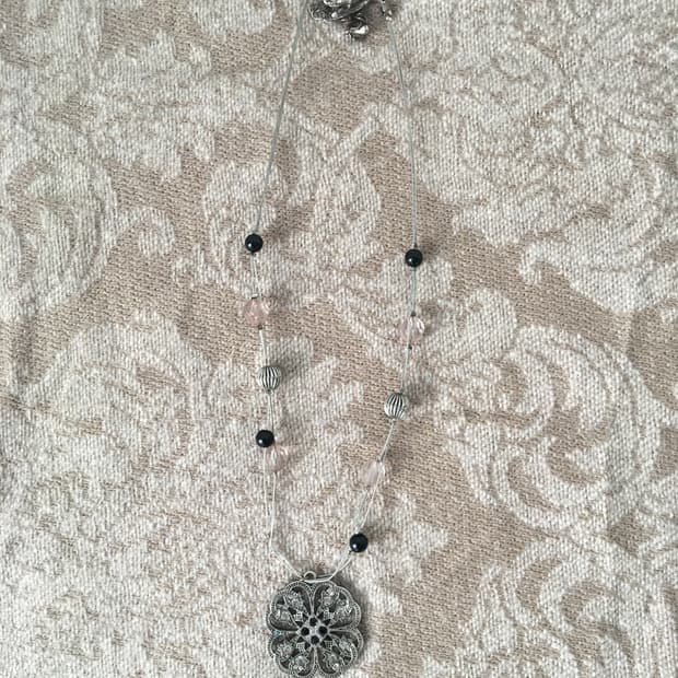 pendent necklace