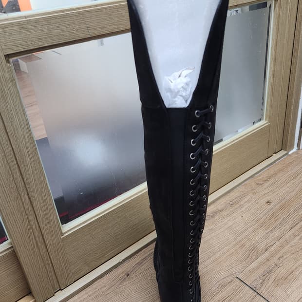 무릎위 플랫부츠 새상품 235cm  - 블랙