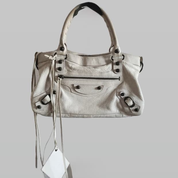 발렌시아가 모터백