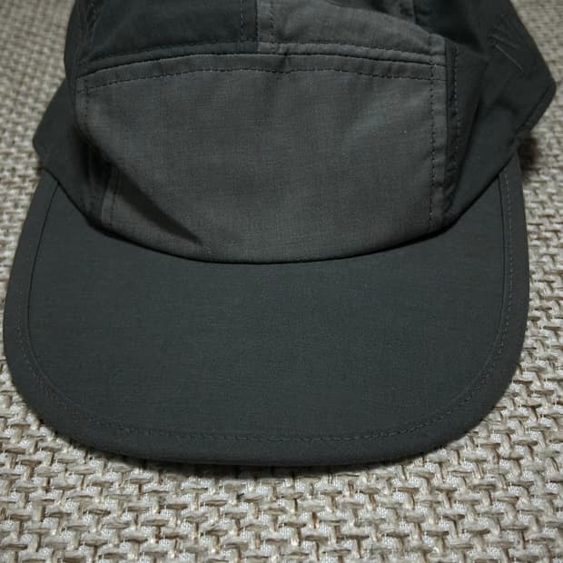 유니클로 jwa 콜라보 캠프캡