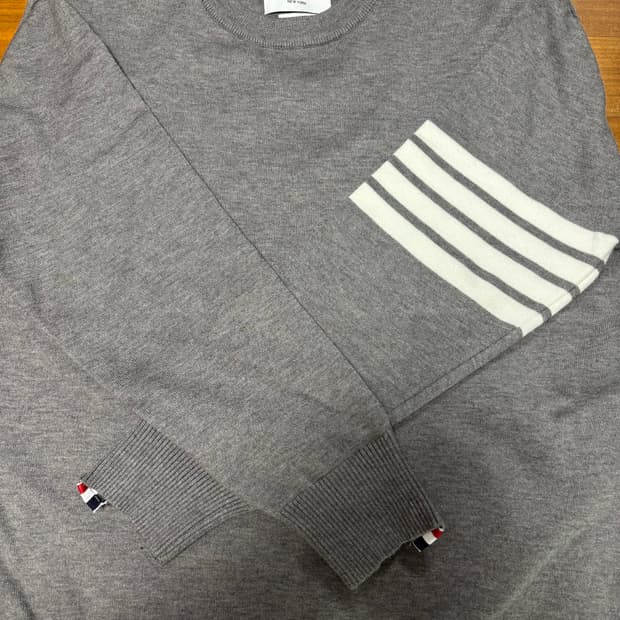 톰브라운 4바 니트 맨투맨 / 그레이 / 사이즈 4