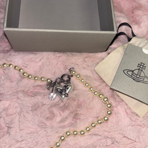 비비안웨스트우드 진주 팬던트 목걸이(급전)