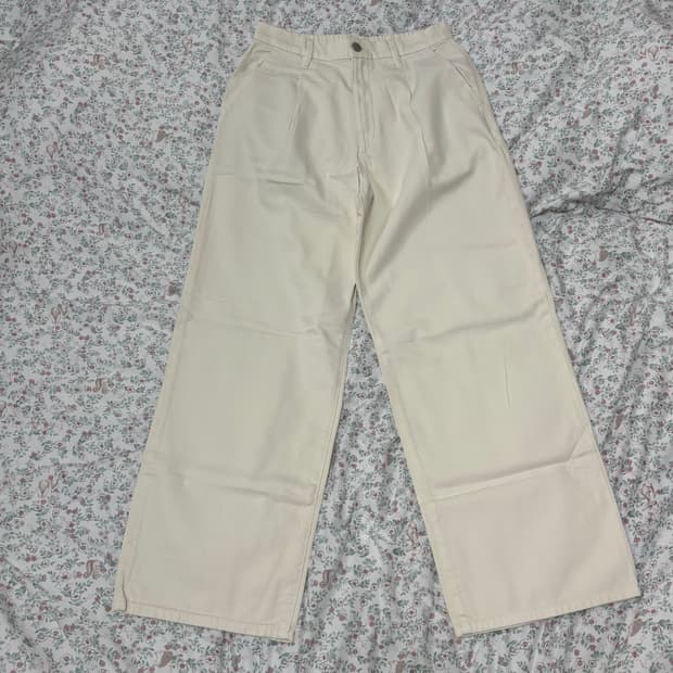 유니클로 드레이피 데님 턱 팬츠 (새상품)