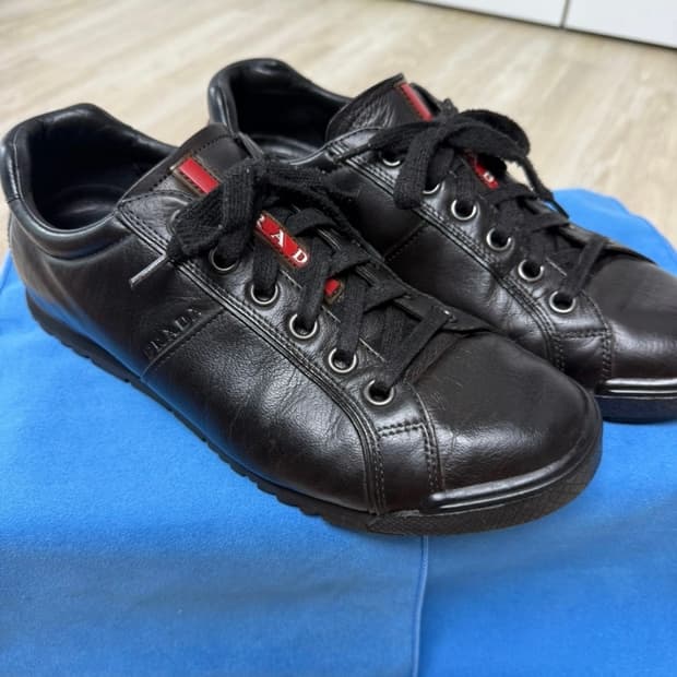 Prada 프라다 가죽 스니커즈 265