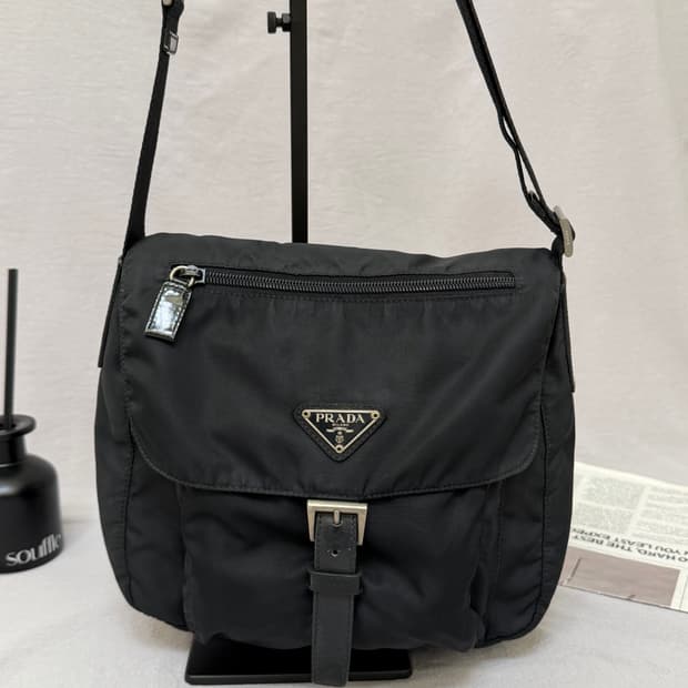 정품 프라다 포코노 나일론 주우재백 메신저백 크로스백