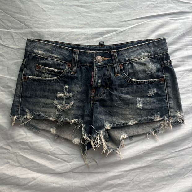 dsquared2 row rise short jeans