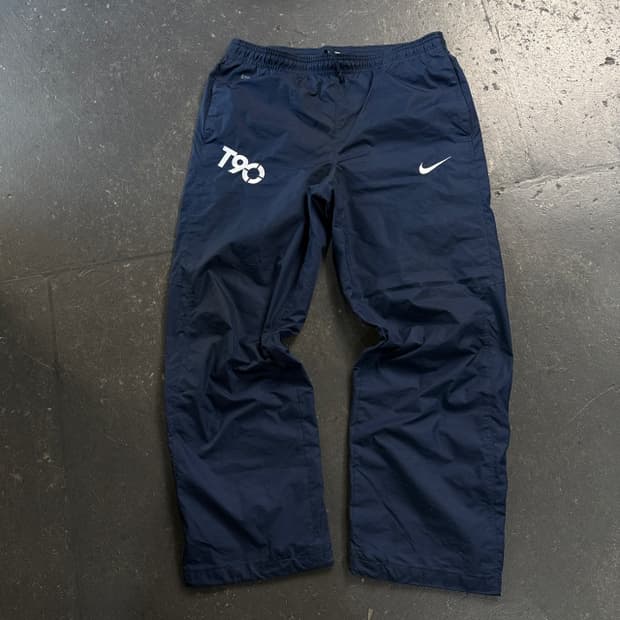 100 나이키 스톰핏 토탈90 팬츠 