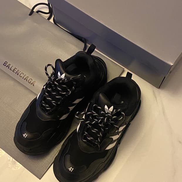 [정품] 발렌시아가X아디다스 신형 트리플S 스니커즈 블랙 265 풀구성품