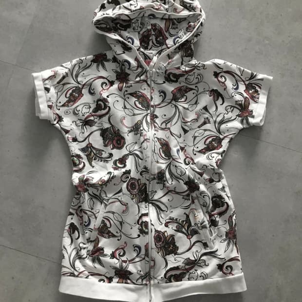 Oilily vintagShort-sleeved hooded zip-up