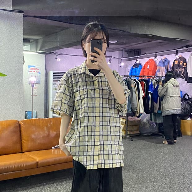 입생로랑 스몰로고 체크 반팔 셔츠 B4235