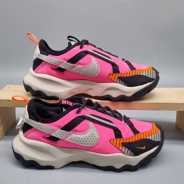 나이키 TC7900 핑크 블라스트 운동화230