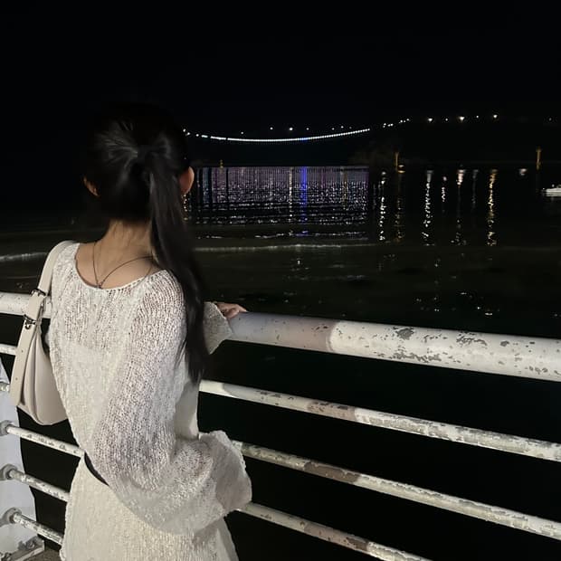 썸웨어버터 플레인 롱 슬리브 니트 아이보리