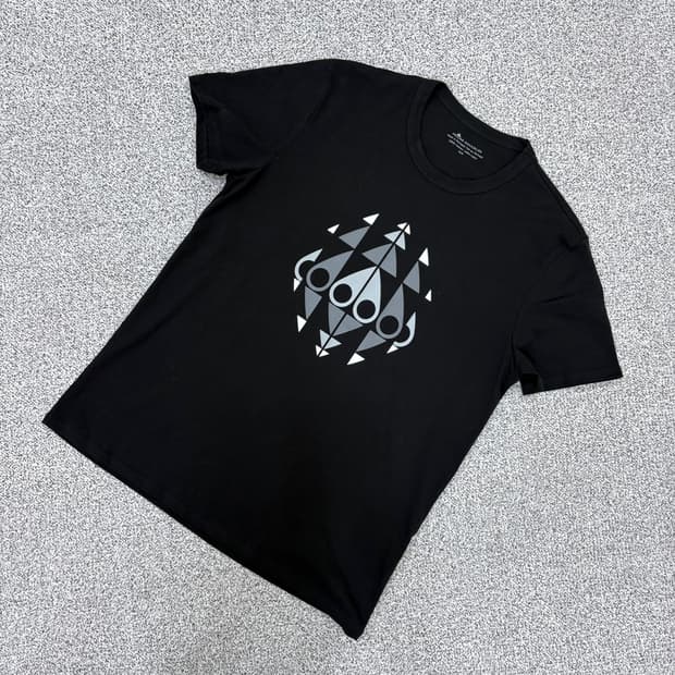 M 무스너클 남성 반팔 티셔츠  0420J