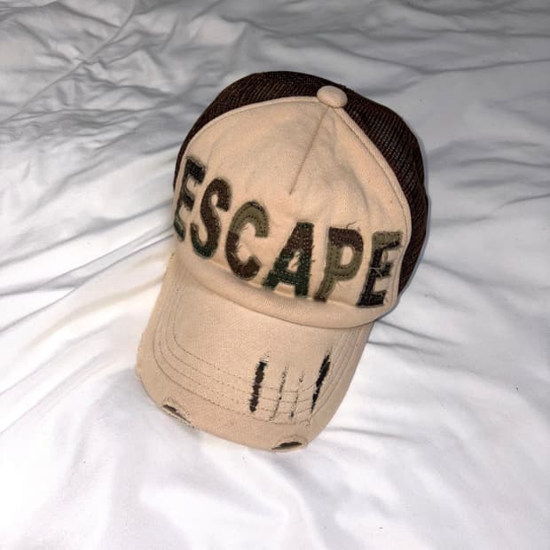 Escape cap