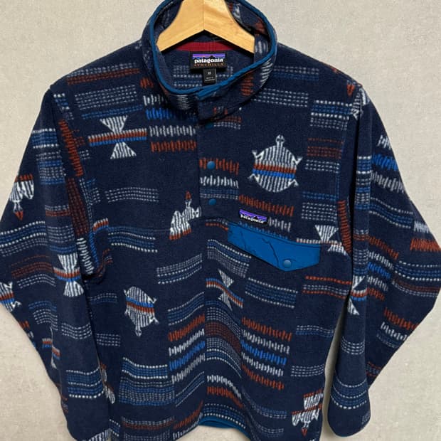 17s 파타고니아 신칠라 패턴 스냅티