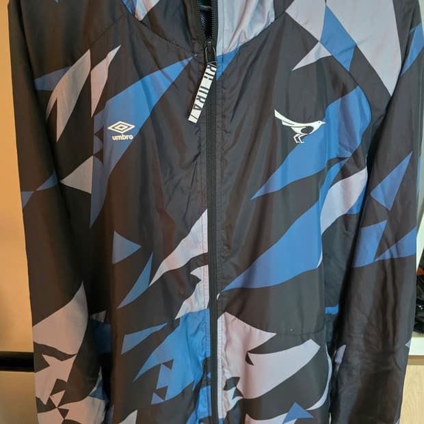 엄브로 성남fc바람막이 xl105