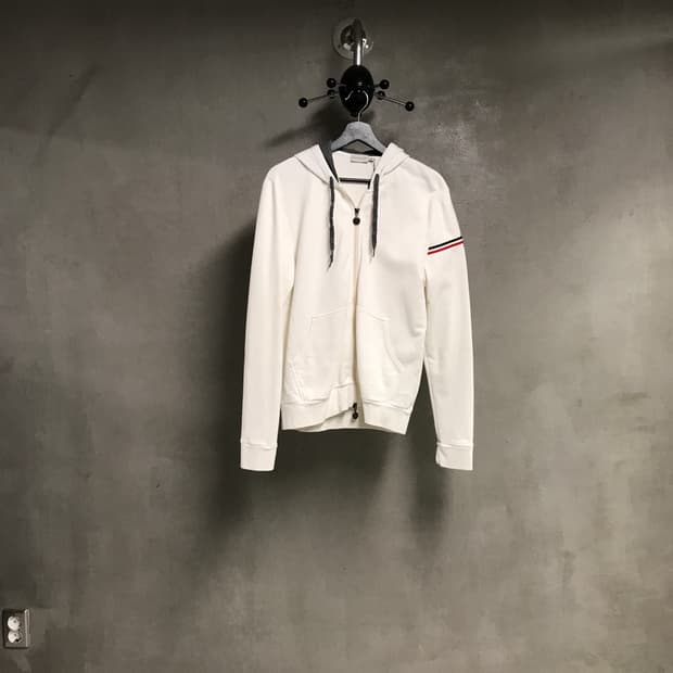 몽클레어 화이트 후드 집업 M