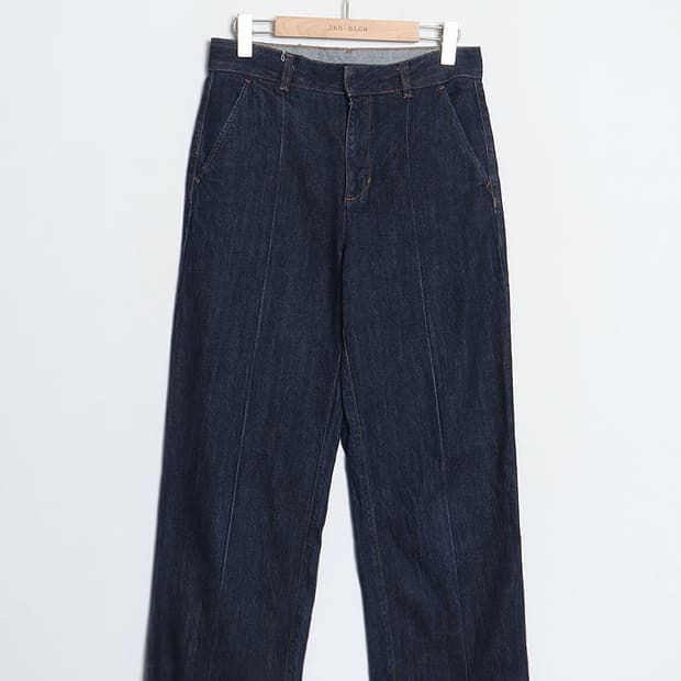 G U CenterPress Denim Pant (28)