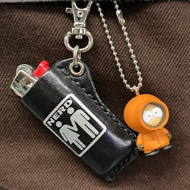 퍽댓너드샵 레더 라이터 케이스 키링