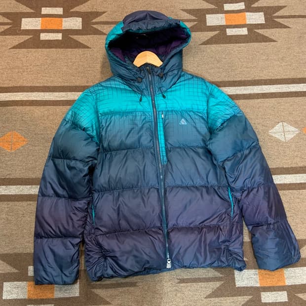 나이키 ACG 구스다운 패딩 L 고프코어