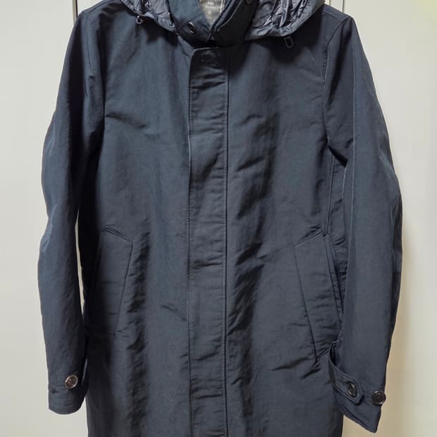 헤지스 구스다운 내피탈착 하프 코트