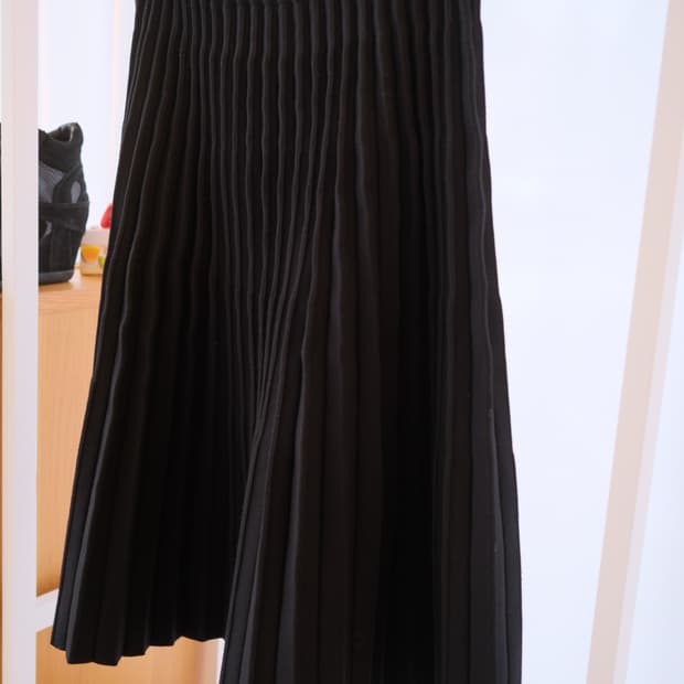 Knit pleated skirt