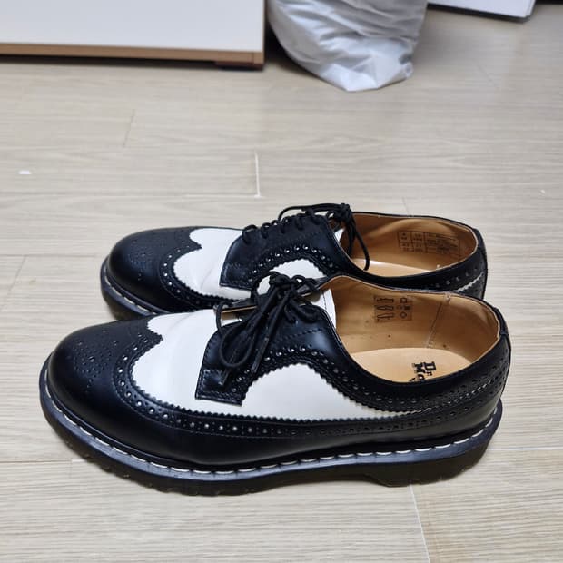 (280) 닥터마틴 3989 브로그 윙팁 미키