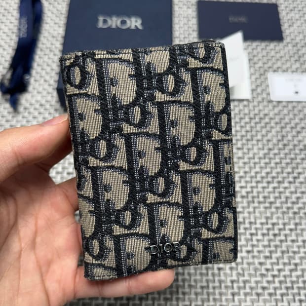 디올 오블리크 오거나이저 카드지갑