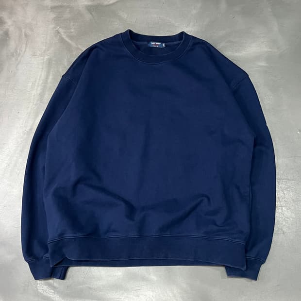  세인트제임스 암패치 맨투맨 y15679