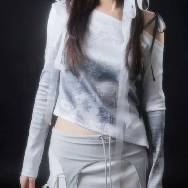 엘프엘프아카이브 탑 화이트 단종템 