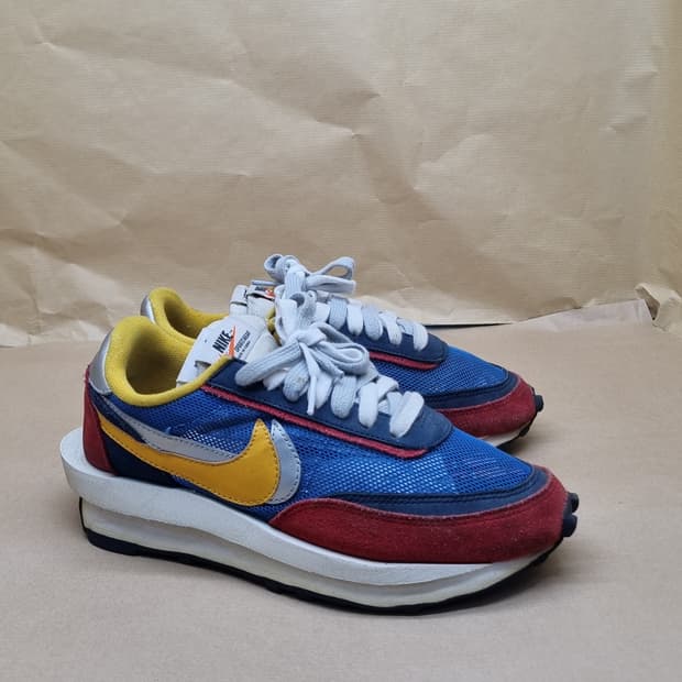 나이키 여성운동화 235