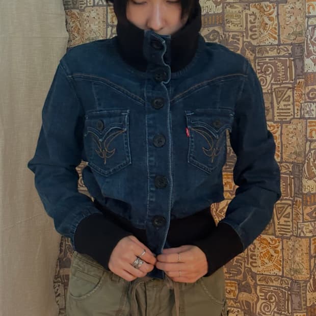 Levi‘s Dae-nim Short Bomber