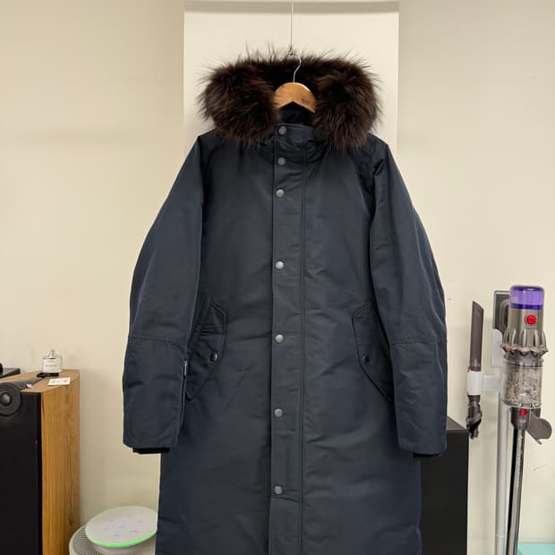 커스텀멜로우 네이비 다운 패딩 코트