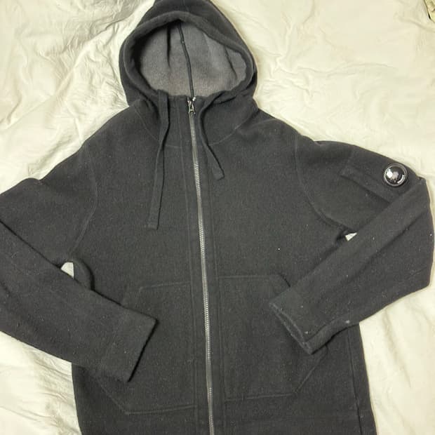 C.P. 컴퍼니 블랙 니트 집업m