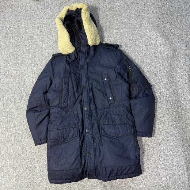 C.P. 컴퍼니 후드 다운 자켓