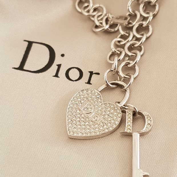 크리스찬 디올 실버 하트 펜던트 자물쇠 목걸이(희귀)