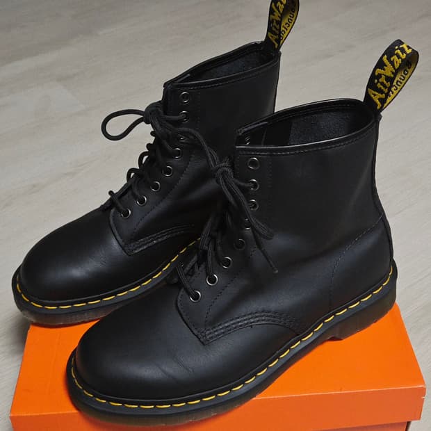 닥터마틴 1460 워커 부츠 
