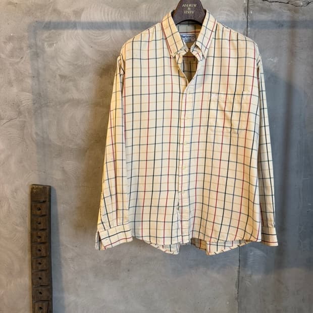 버버리 클래식 버튼다운 셔츠 100