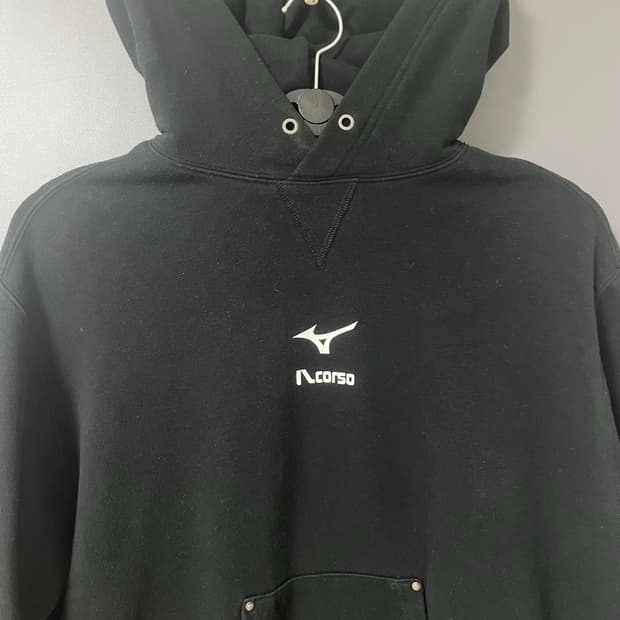 일꼬르소 x 미즈노 후드티 블랙 M 상태 좋아요